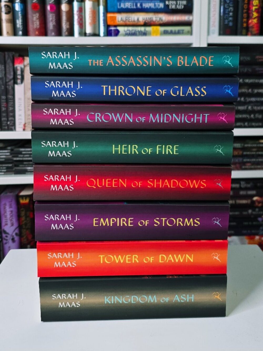 The entire Sarah J Maas - Throne of Glass series (PAPERBACK)